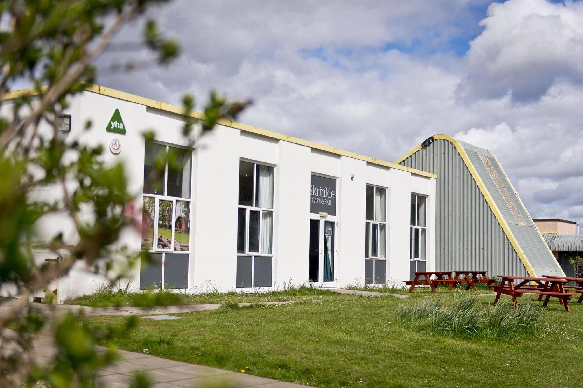 Yha Manorbier Albergue Tenby Exterior foto